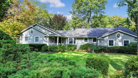 43 Balsam Dr, Dix Hills, NY 11746