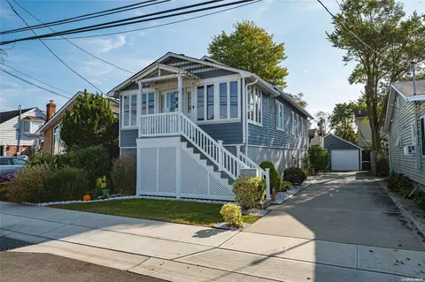 60 East Blvd, East Rockaway, NY 11518