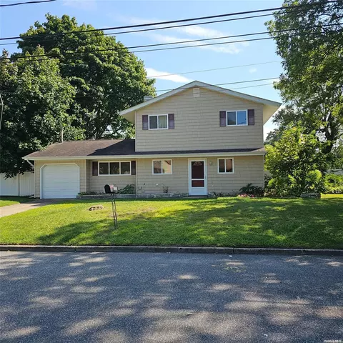 350 Lexington Ave, West Babylon, NY 11704