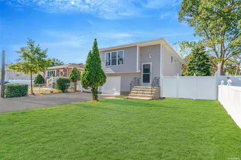1346 Pine Acres Blvd, Bay Shore, NY 11706