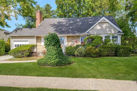 543 Jackson St, Baldwin, NY 11510