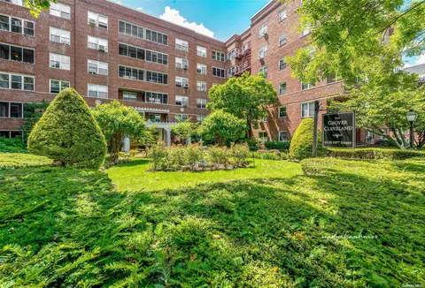 67-38 108th St #D15, New York, NY 11375