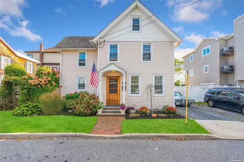 134 Prospect St, Babylon, NY 11702