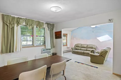 17 Brenner Rd, Coram, NY 11727