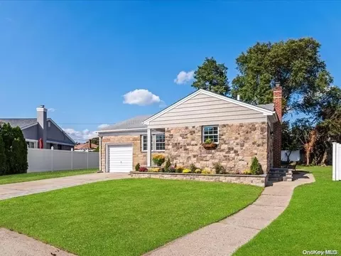 3873 Hahn Ave, Bethpage, NY 11714