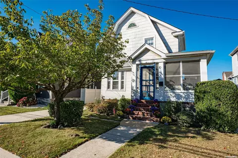 37 Florence Ave, Hempstead, NY 11550