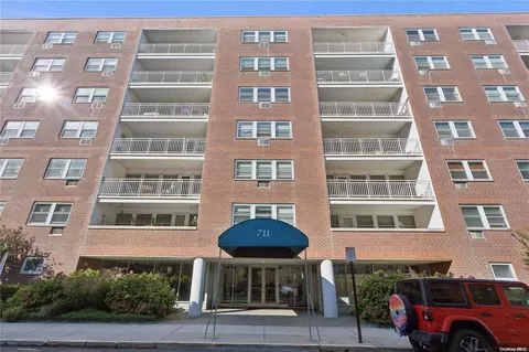 711 Shore Rd #6G, Long Beach, NY 11561