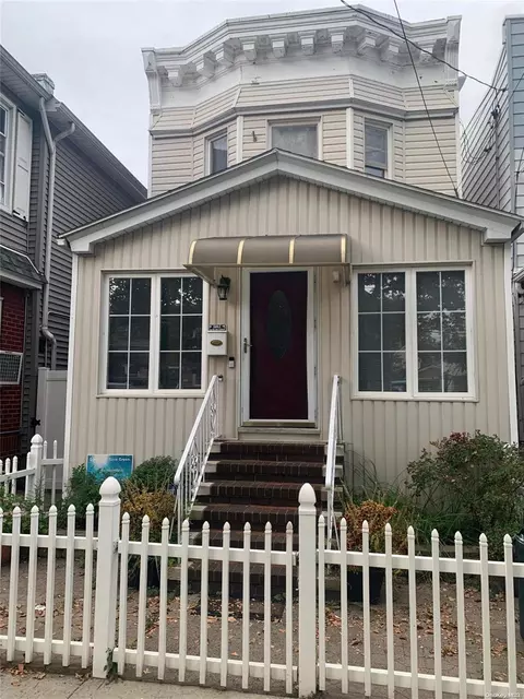 87-55 110th St, New York, NY 11418