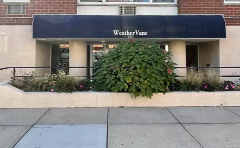 750 Shore Rd #2C, Long Beach, NY 11561