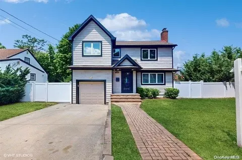 814 Cleveland St, West Hempstead, NY 11552