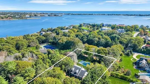 507 Main St, Westhampton Beach, NY 11978