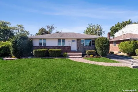 1839 Front St, East Meadow, NY 11554