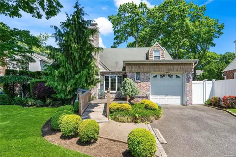 193 Edward Ct, West Hempstead, NY 11552
