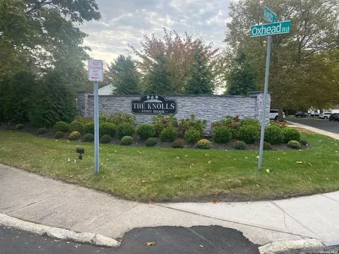 174 Knolls Dr #174, Stony Brook, NY 11790