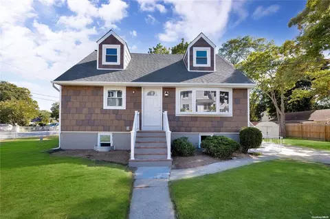 33 Geraldine Ave, Amityville, NY 11701
