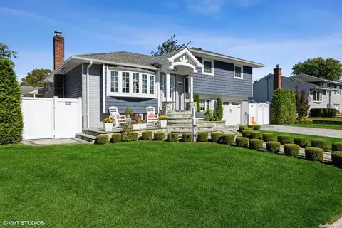 3919 S Ralph St, Hempstead, NY 11783