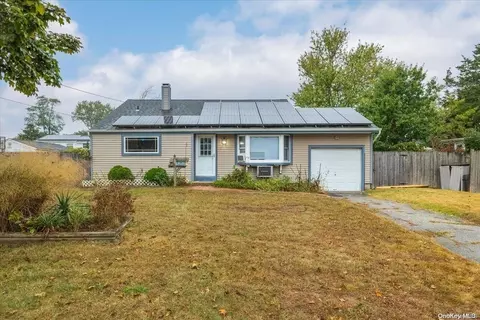 3106 Kane Ave, Medford, NY 11763