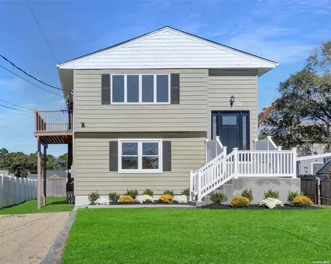 73 Lombardy Dr, Shirley, NY 11967