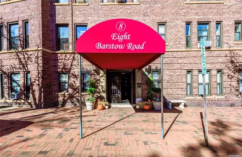 8 Barstow #4C, North Hempstead, NY 11021
