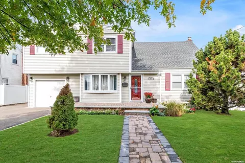 1873 Albermarle Ave, East Meadow, NY 11554