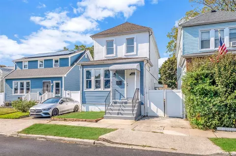 786 Davis Ave, Uniondale, NY 11553