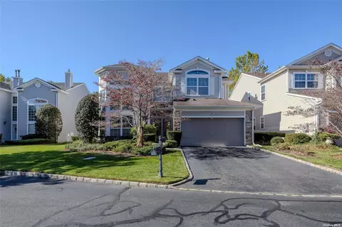 144 Hamlet Dr #144, Mount Sinai, NY 11766