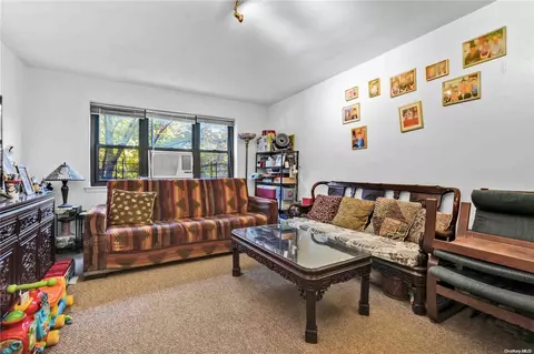 31-31 138th St #2C, Flushing, NY 11354