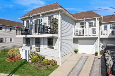 60-08 Beach Front Rd #90A, New York, NY 11692