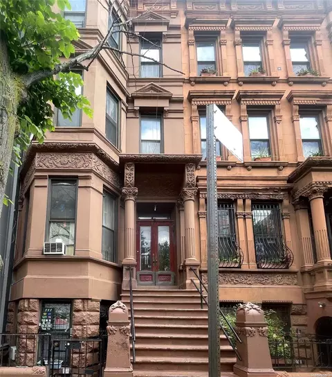 111 W 123rd St, New York, NY 10027