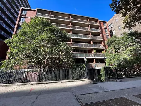 136-35 Maple Ave #3F, Flushing, NY 11355 photo 1