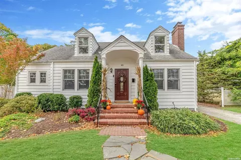 48 Orchard Rd, Brookhaven, NY 11772