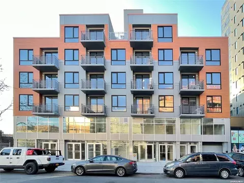 35-20 146th St #5A, Flushing, NY 11354
