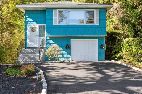 65 Newfoundland Ave, Huntington, NY 11743