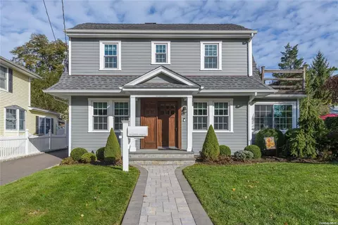 215 Castle Ave, North Hempstead, NY 11590