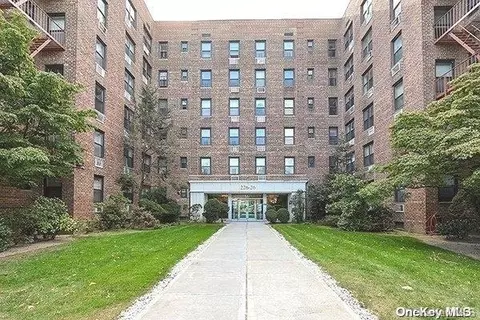 226-26 Union Tpke #4D, Oakland Gardens, NY 11364