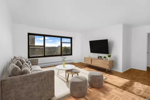 21-25 34th Ave #11B, New York, NY 11106