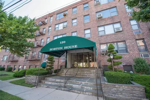 120 Horton Hwy #C1, North Hempstead, NY 11501