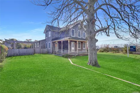 116 Smith St, Patchogue, NY 11772