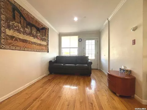 36-41 169th St #2D, Flushing, NY 11358