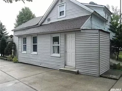 89 Norton St, Patchogue, NY 11772 photo 1