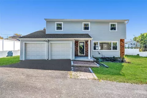 35 Pal St # B, Plainview, NY 11803