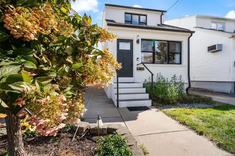 17-03 Murray St, New York, NY 11357