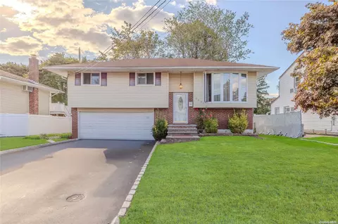 208 Irving Ave, Deer Park, NY 11729