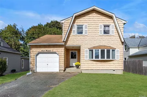 700 A 5th Ave, East Northport, NY 11731
