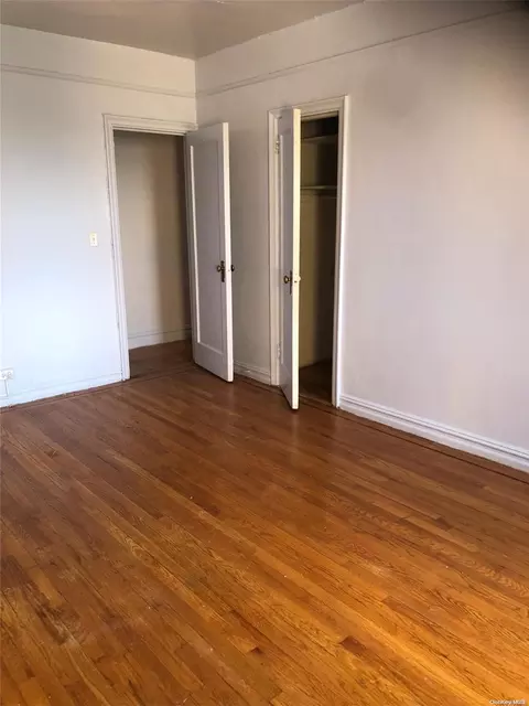 2166 E Bronx Park E #6G, New York, NY 10462