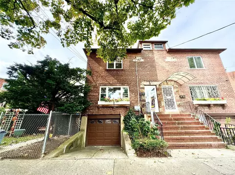 4214 94th St, Elmhurst, NY 11373