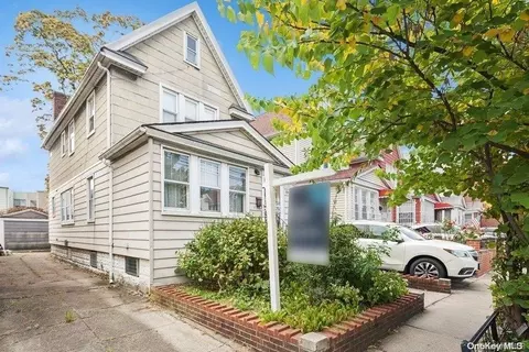 59-20 41st Ave, New York, NY 11377