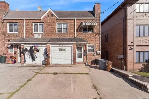 45-31 163rd St, Flushing, NY 11358