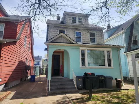 89-15 238 St, New York, NY 11426