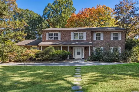 1149 Glen Cove Ave, North Hempstead, NY 11576